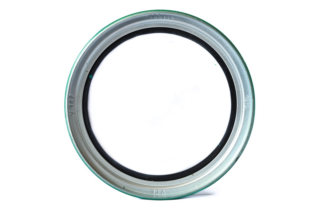 REAR HUB SEAL FVR34