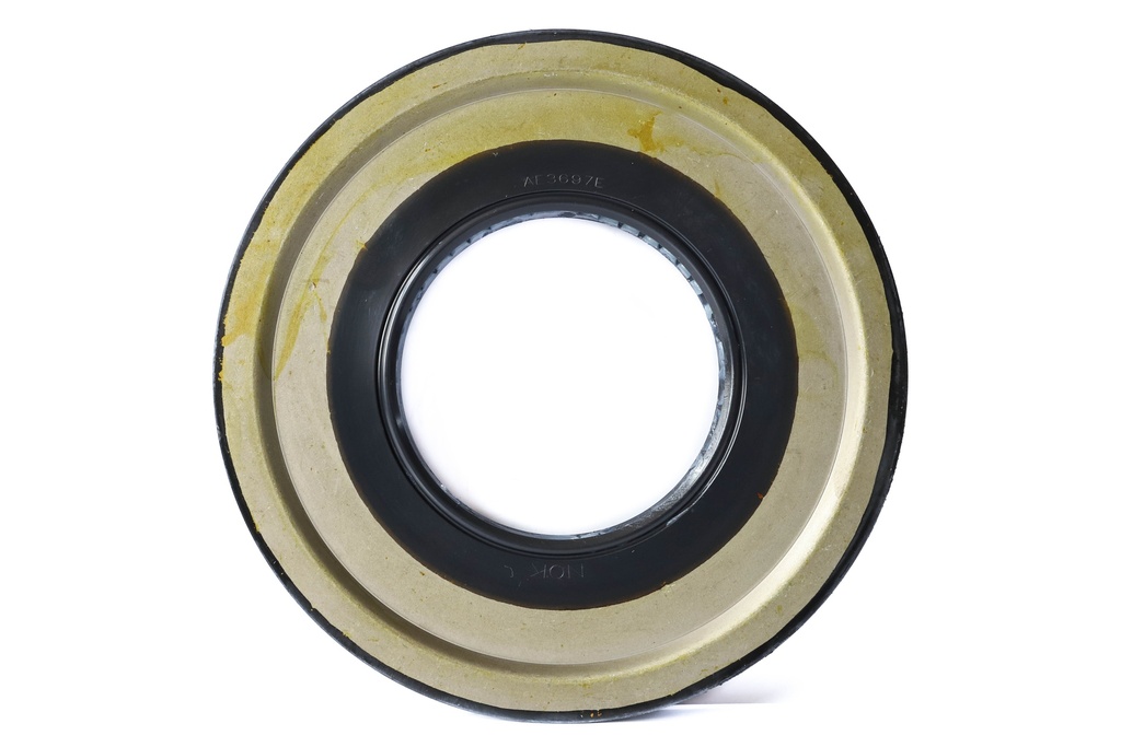 SEAL; OIL RR HUB INNER